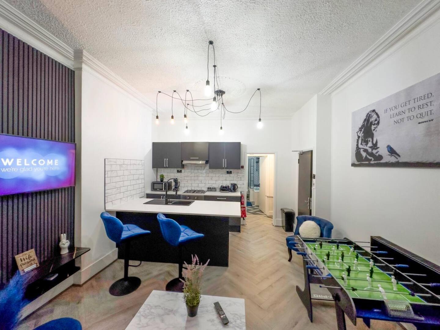 Swanky Seaside Sanctuary W Foozeball - Southend Southend-on-Sea Exterior foto